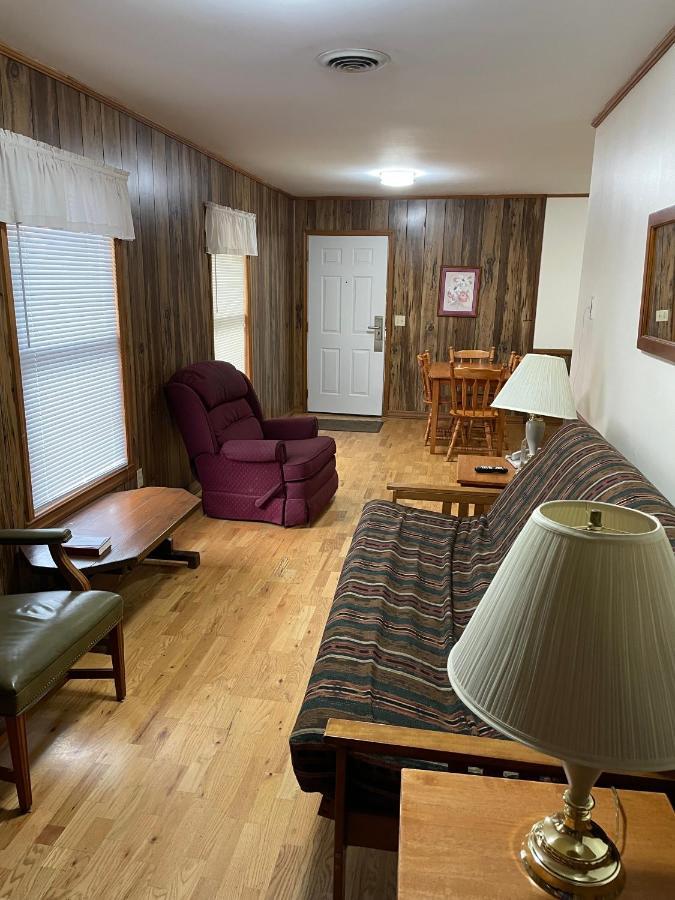 Pine Valley Motel Spruce Pine ภายนอก รูปภาพ