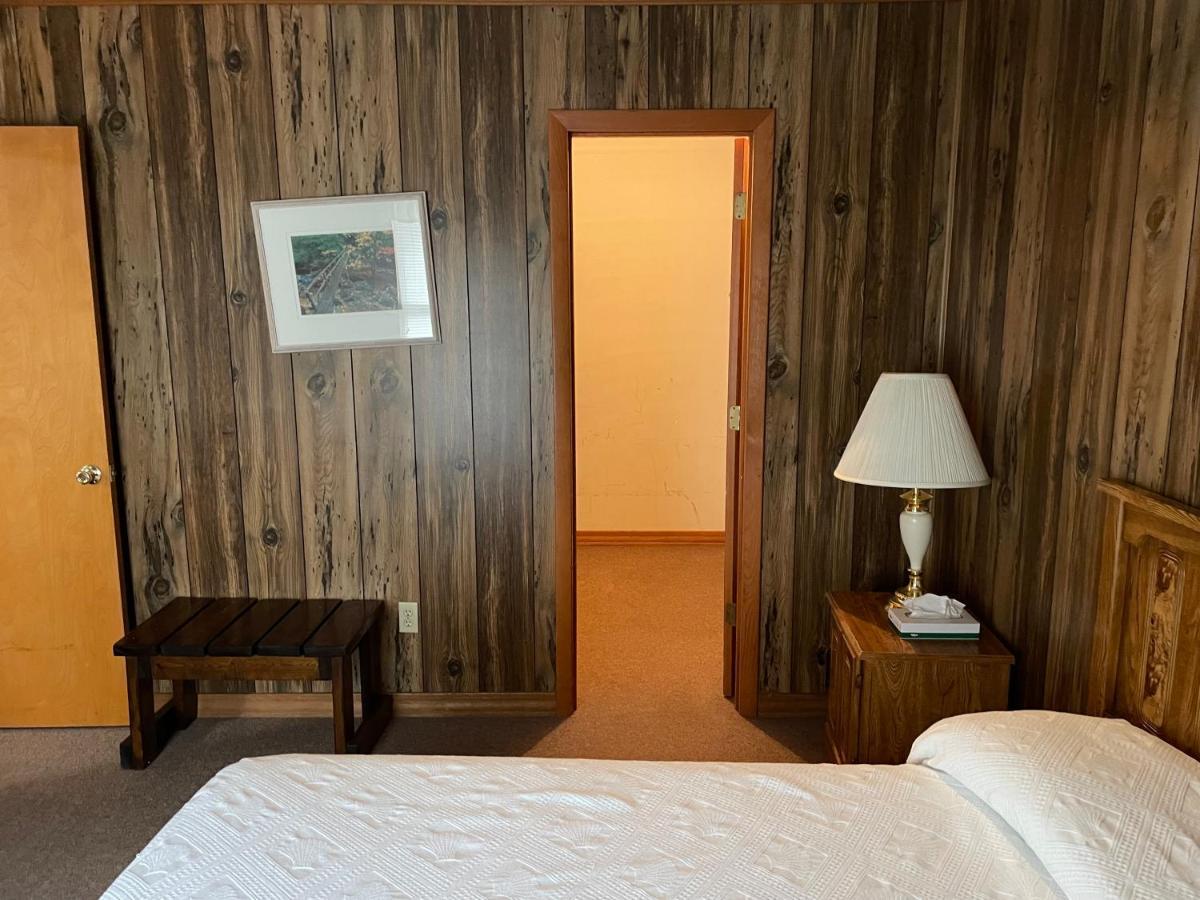 Pine Valley Motel Spruce Pine ภายนอก รูปภาพ