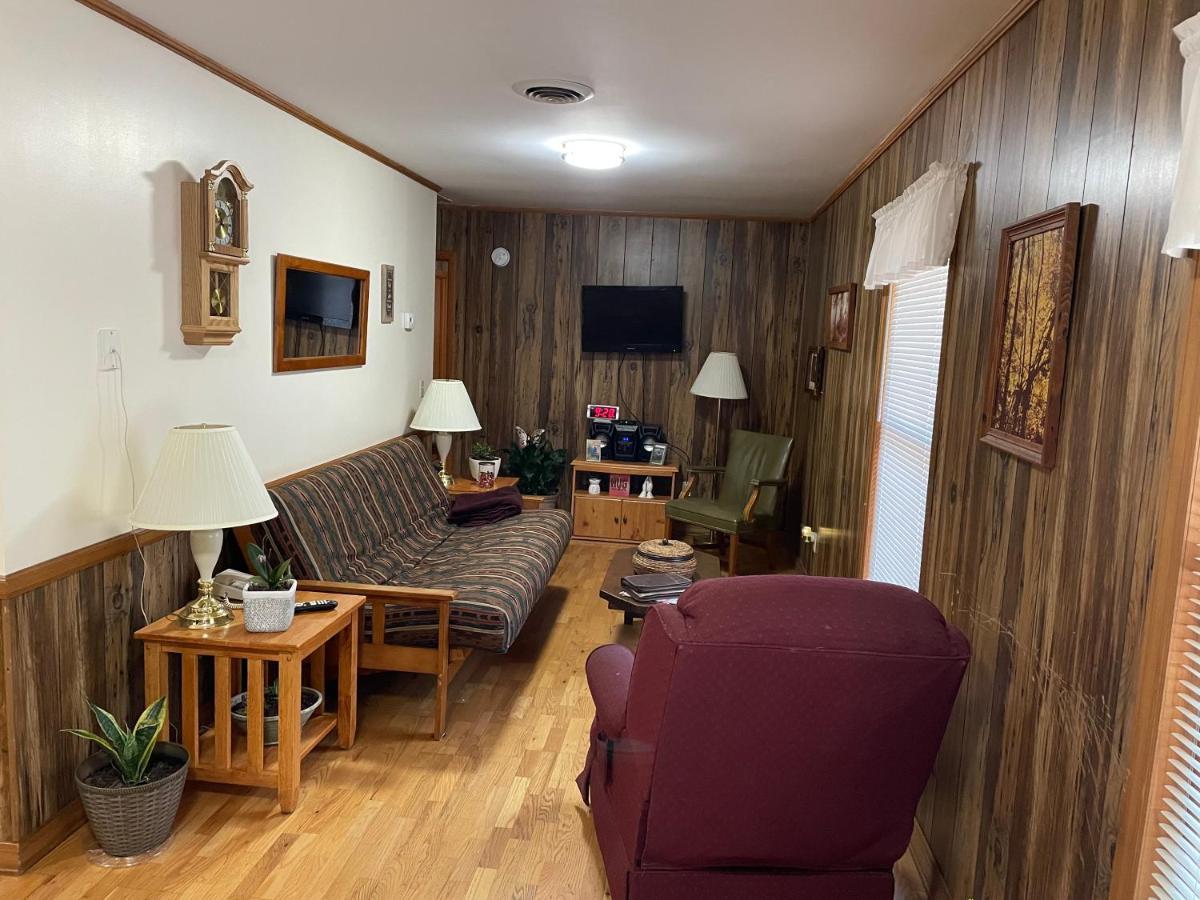 Pine Valley Motel Spruce Pine ภายนอก รูปภาพ