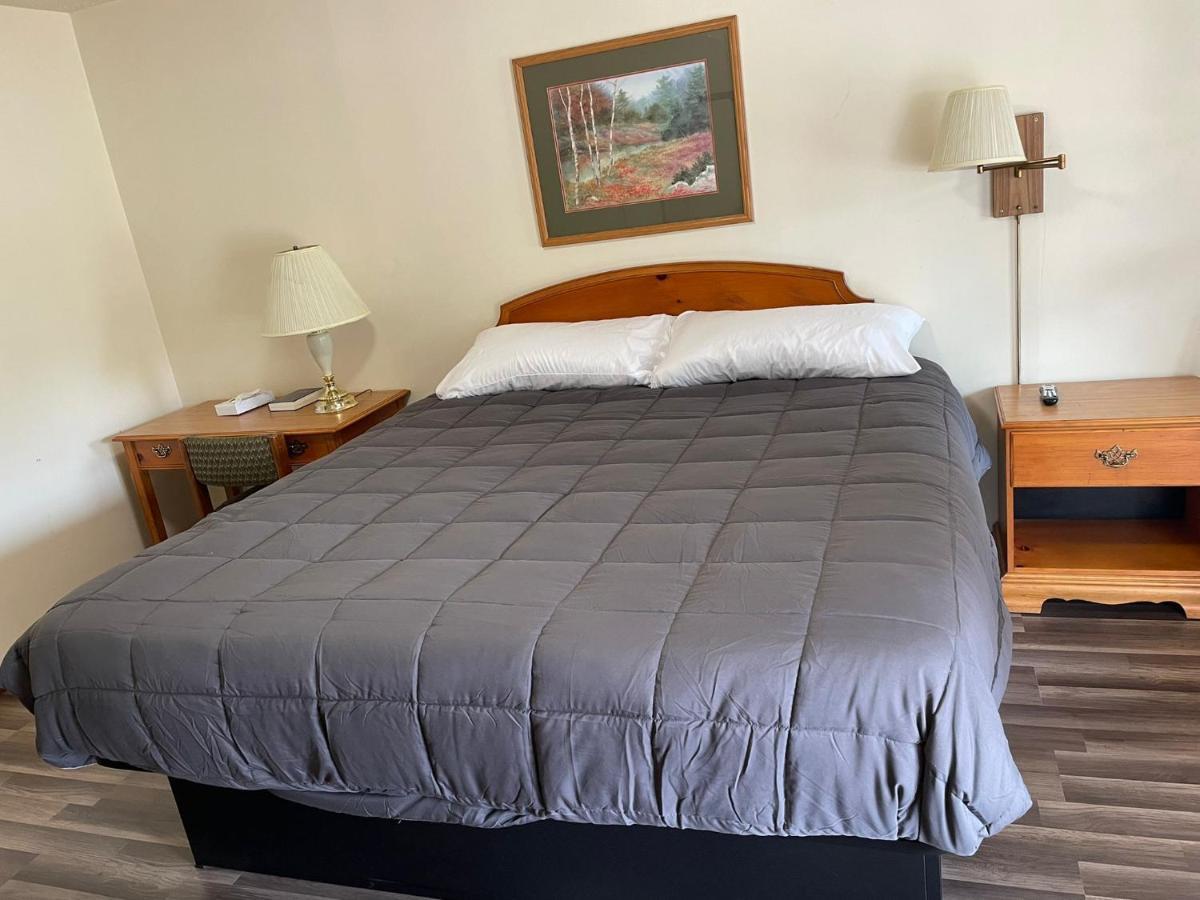 Pine Valley Motel Spruce Pine ภายนอก รูปภาพ