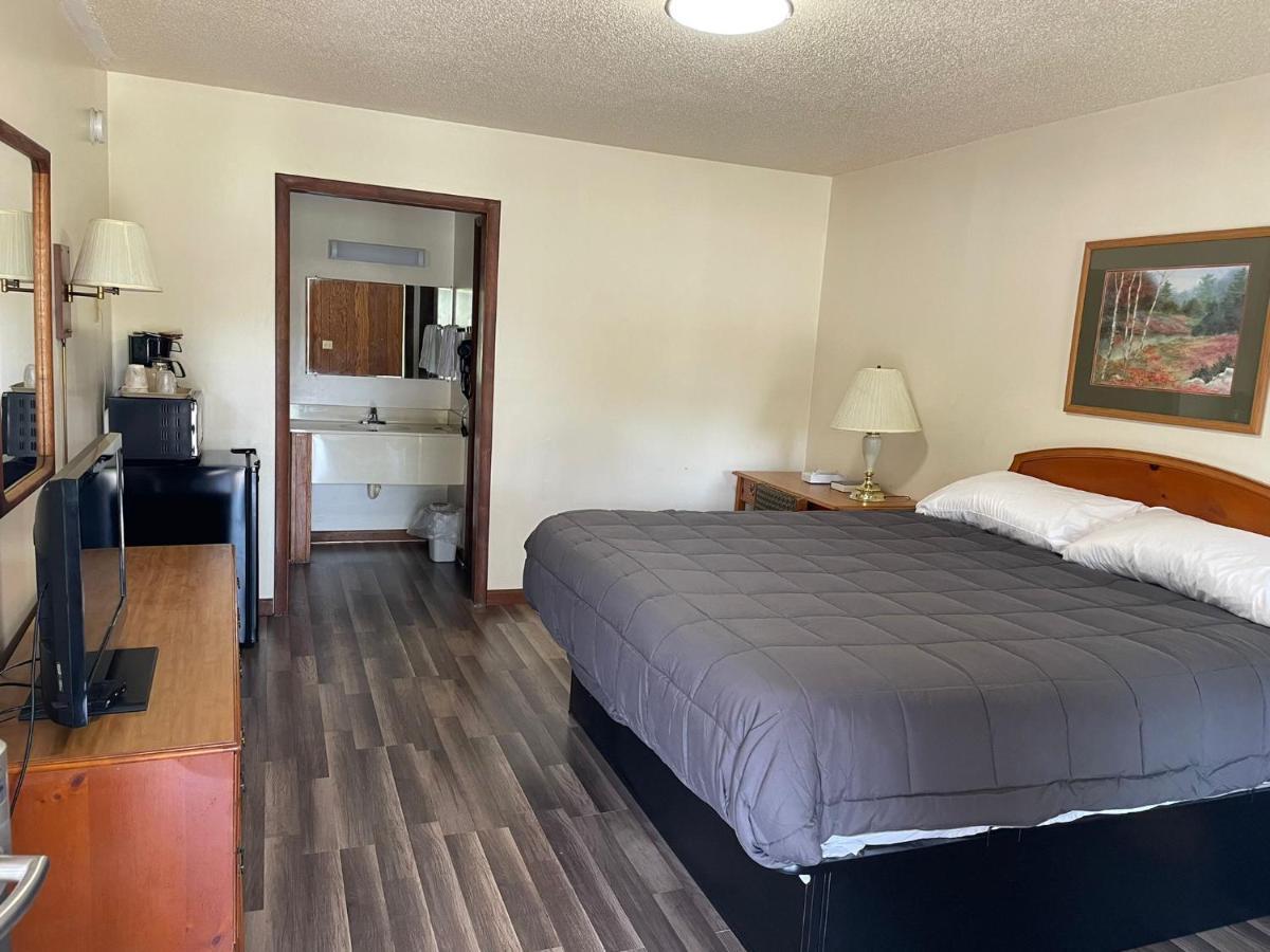 Pine Valley Motel Spruce Pine ภายนอก รูปภาพ