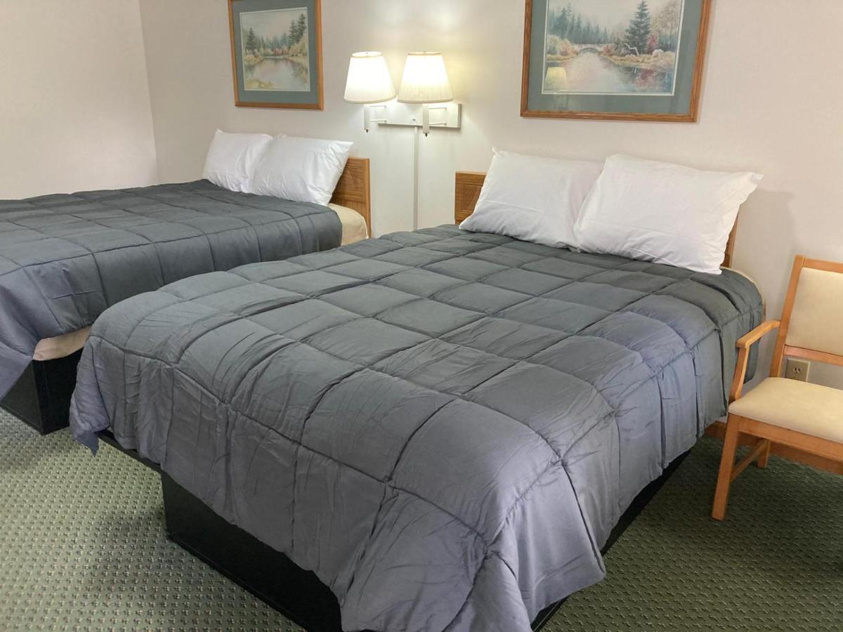 Pine Valley Motel Spruce Pine ภายนอก รูปภาพ