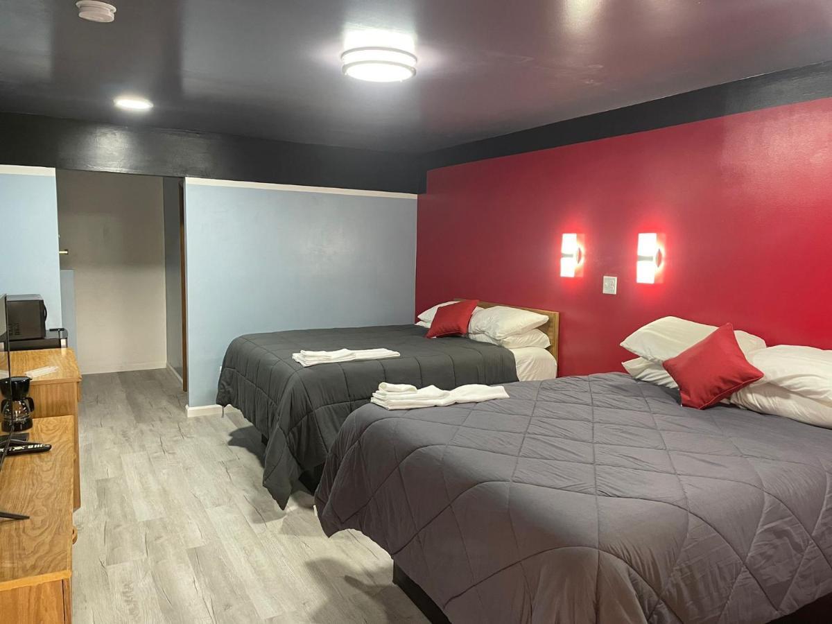 Pine Valley Motel Spruce Pine ภายนอก รูปภาพ