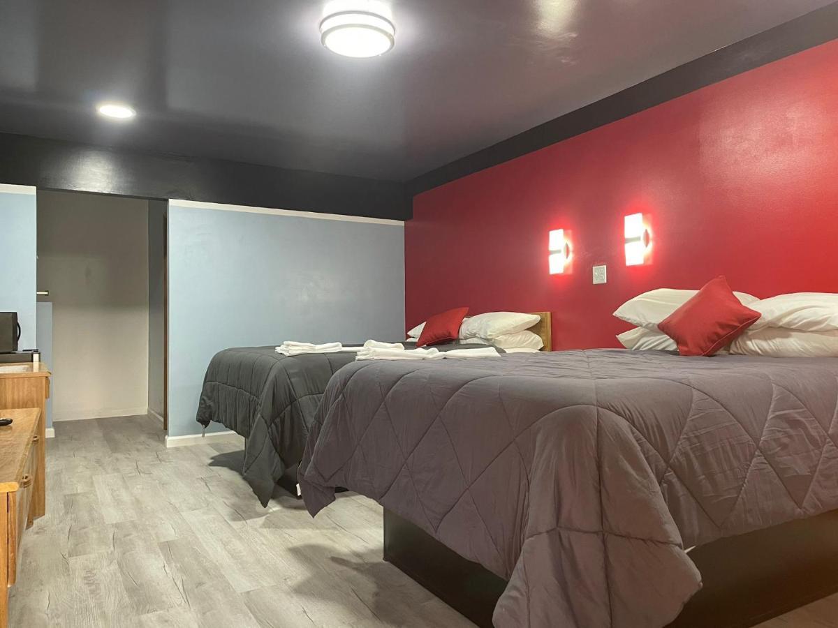 Pine Valley Motel Spruce Pine ภายนอก รูปภาพ